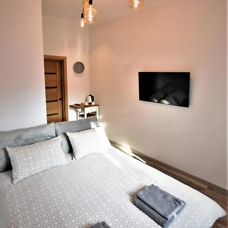 Sensual Old Town! Location, Bath, Keyless! 里加
