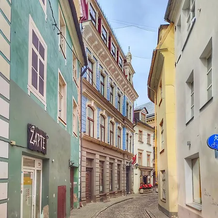 Sensual Old Town! Location, Bath, Keyless! * 里加